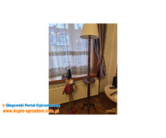 lampa drewniana stojąca