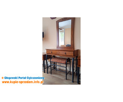 Toaletka i stoliki nocne